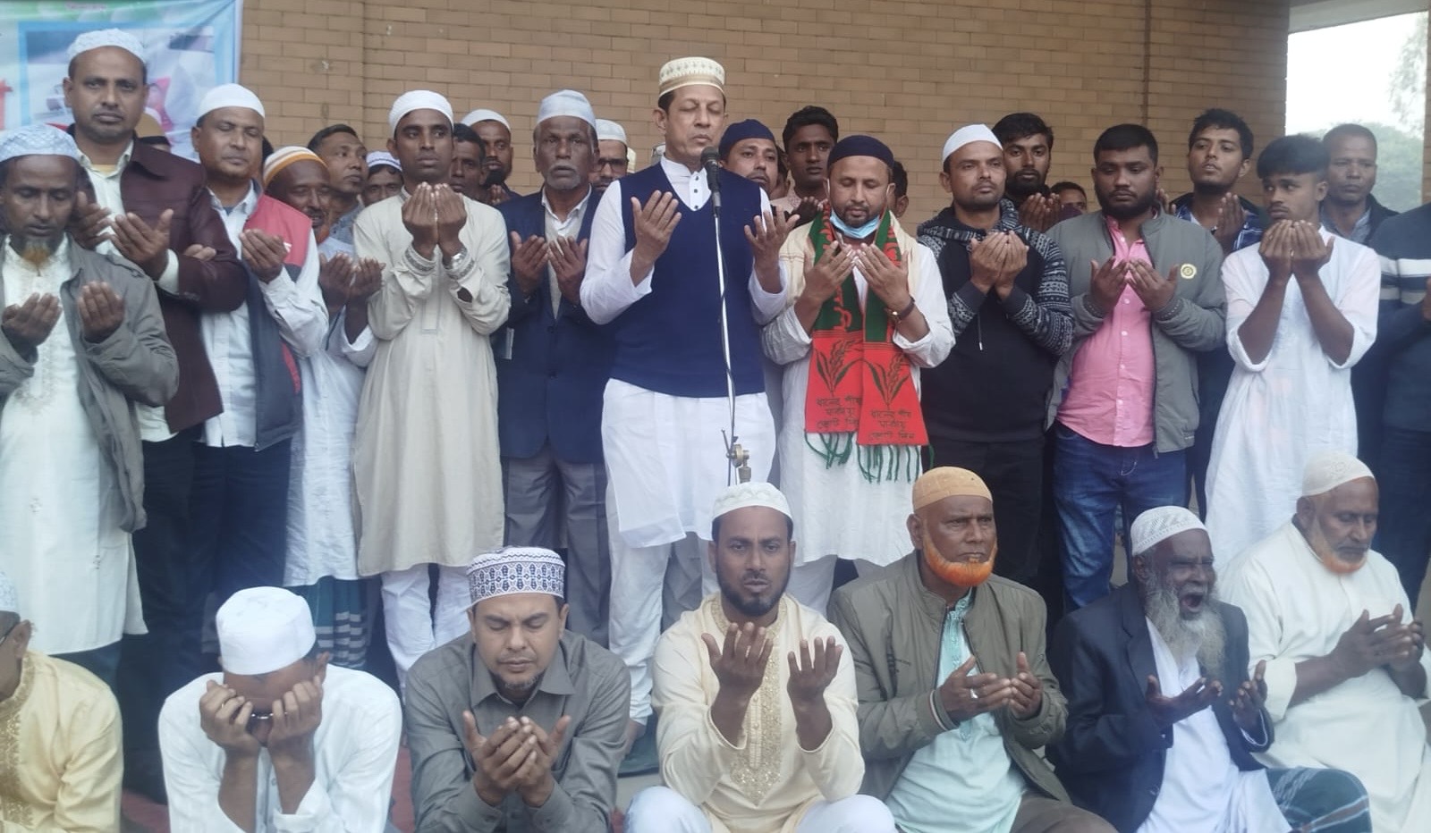 খালেদা জিয়ার রোগমুক্তি কামনায় মধুপুরে গণদোয়া মাহফিল  