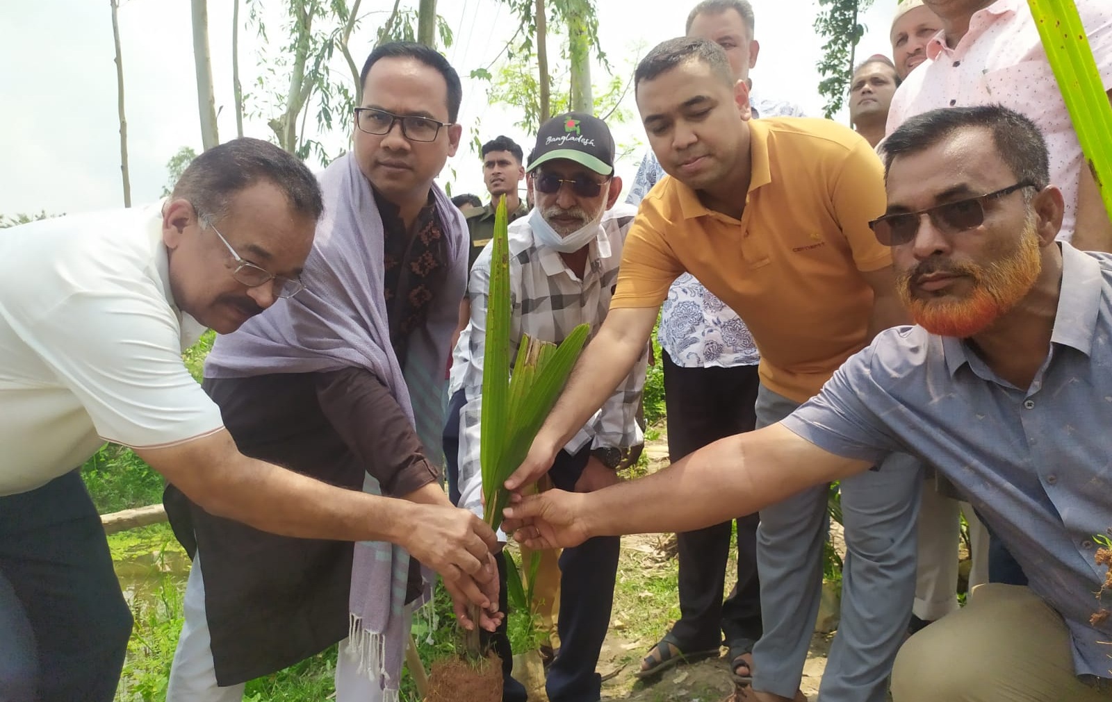 মধুপুরে পরিবেশের ভারসাম্য রক্ষায় বৃক্ষরোপণ কর্মসূচির উদ্বোধন